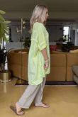 Made in Italy Sa Caleta Circle Longline Boyfriend Top Washed Citronella /6 =
